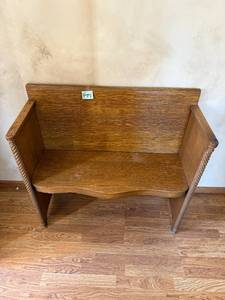 lot 232 image: Vintage Wooden Bench with Spiral Legs 36x38x15 Inches