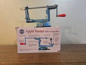 lot 236 image: Norpro Apple Master With Vacuum Base Peeler and Slicer