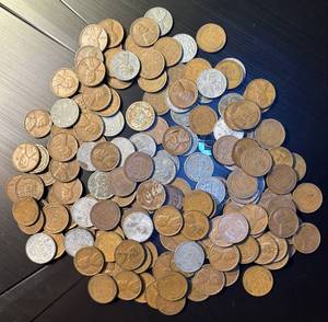 lot 69 image: 150 Mixed Wheat Cents