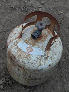 lot 5 image: 20 Lb Propane Tank