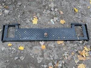 lot 16 image: Bolt on or Weld Bumper Hitch Plate