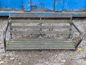 lot 24 image: Patio Hanging Swing Bench with Chain