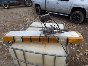 lot 31 image: Large Working Safety Light with Control Box and Wiring