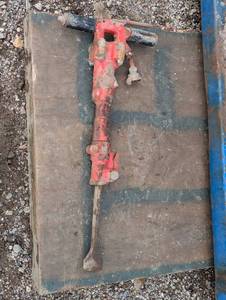 lot 52 image: Pneumatic Jack Hammer - with Demo Bit