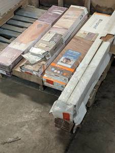 lot 24 image: Mixed Pallet of smaller qty Flooring