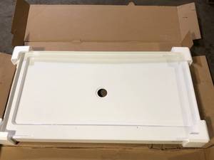 lot 12 image: Delta Classic 500 60 in. W x 73.25 in. H x 32 in. D 3-Piece Direct-to-Stud Alcove Shower Surrounds in High Gloss White   Customer Returns See Pictures