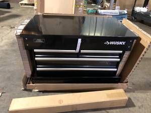 lot 56 image: Husky Tool Storage 33 in. W Mechanics Cart with Extended Side Table and Bottle Tray  Customer Returns See Pictures