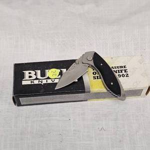 lot 22 image: Buck Knife and Coast Sharpener, Like New