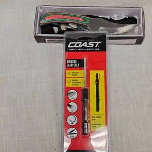 lot 23 image: Skinner Knife with Sheath, as New