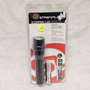 lot 40 image: New Stream Light LED with New w TAC Rail