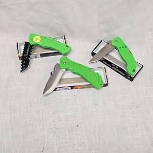 lot 46 image: 3 Lockback Knives, as New