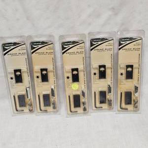 lot 49 image: Weaver Scope Mounts(5), Like New in wrapper