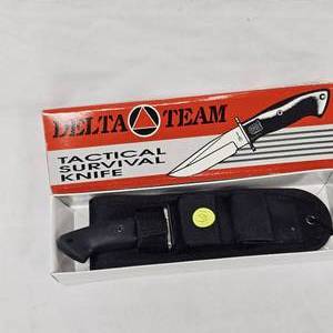 lot 109 image: Delta Team 5 Fixed Blade Knife wSheath