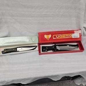 lot 112 image: AUHO 6 Stainless and Urdiman & Hunting Knives