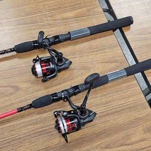 lot 135 image: Penn Fierce 4 Spinning Rod Combos, Like New