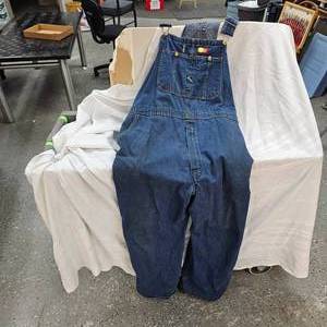lot 203 image: Bib Overalls, Denim Size 4630, Dickies