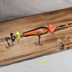 lot 217 image: Custom Hell Raiser Topwater Musky Bait