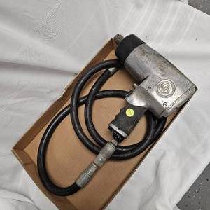lot 247 image: CP Chicago Pnuematic 1800 FPS Impact Wrench