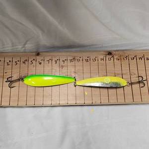 lot 222 image: (4) Lucky Strike Canda 7 Daredevil Long Spoons