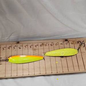 lot 223 image: (2) Lucky Strike Canda 7 Daredevil Long Spoons