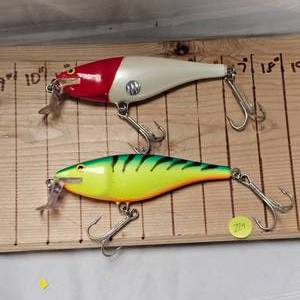lot 229 image: Rapala SSR 6 Fire Tiger and Red Head
