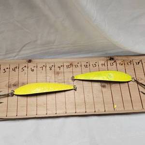 lot 243 image: 2-ucky strike Canada 7 Long Spoons