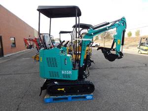 lot 6 image: NEW CFG H15R Mini Excavator