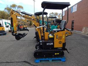 lot 8 image: NEW CFG H12R Mini Excavator