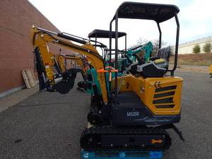 lot 7 image: CFG MX20R Mini Excavator with Side Swing Boom & Hydraulic Thumb