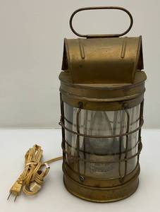 lot 212 image: Mid Century Brass Ship Style Electric Wall Lamp