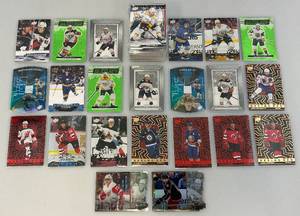 lot 14 image: Miusc. Unsorted Hockey Cards (Some In Protective Sleeves)