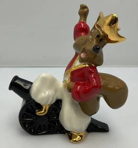 lot 22 image: Vintage Jim Beam WADE Collectible Fox With Cannon  2 12 X 6 X 6