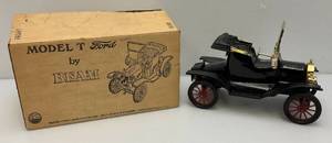lot 54 image: Jim Beam Collectible Black Model T Decanter