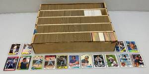 lot 59 image: Misc. Unsorted Baseball Cards