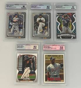 lot 84 image: Misc. Graded Baseball Cards Including Torii Hunter And More