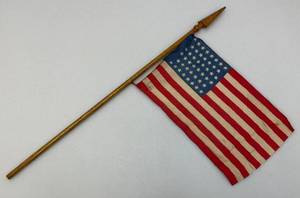 lot 105 image: RARE Early 1900s Silk 7 x 11 12 (46) Star Flag