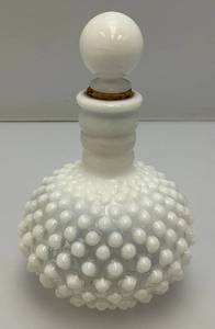 lot 128 image: Vintage FENTON Hobnail Clear And White Perfume Bottle With Cork Stopper
