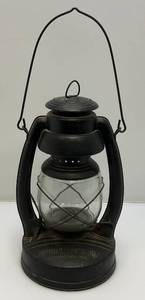 lot 129 image: Vintage Embury Mfg. Co. Warsaw NY Oil Lamp (Nice Condition)