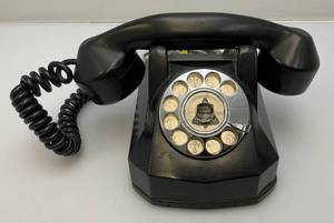 lot 137 image: Antique Bell long Distance Rotary Dial Monophone (Age Cracks On Rubber Ring On Bottom)