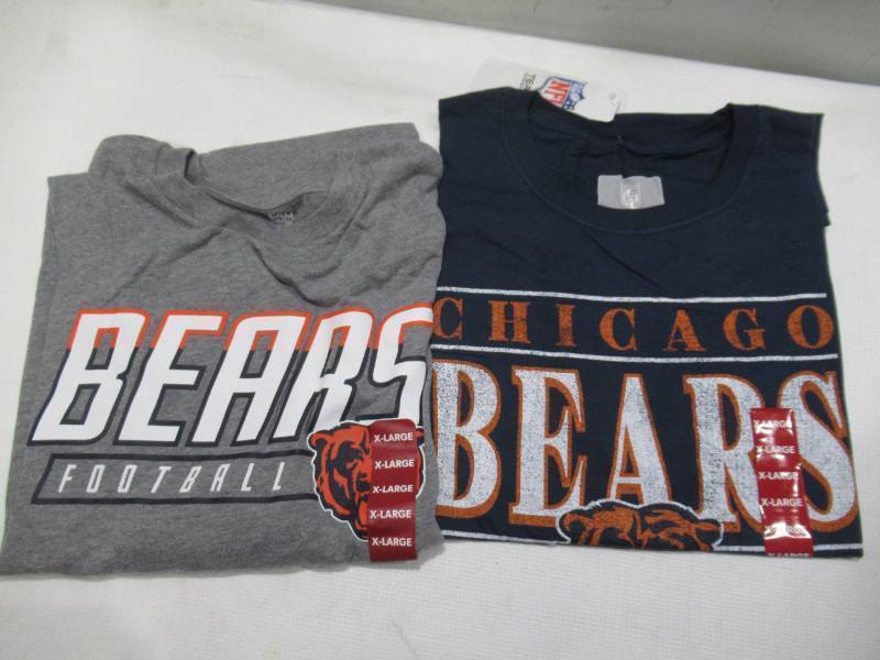 lot 431 image: PAIR of 2 NEW Chicago Bears NFL Football Mens Short Sleeve T-Shirts - XL