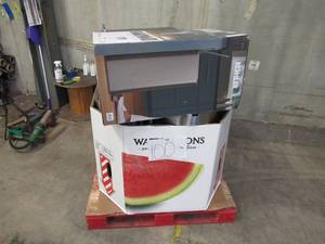 lot 100 image: Pallet of Store Overstock and Ecommerce Product and Returns
