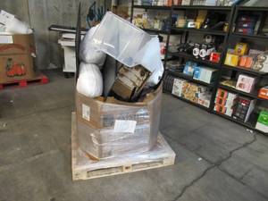 lot 110 image: Pallet of Store Overstock and Ecommerce Product and Returns