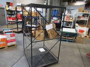 lot 118 image: Welded Black Metal Frame Built to Fit Onto Pallets with Flat Roof - Perfect for Projects