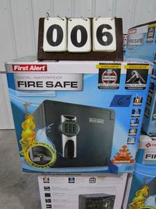 lot 6 image: First Alert Personal Safe #20920F-BD - 1.31 cubic ft