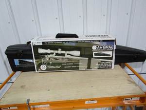 lot 44 image: Air Glide Scope Rifle-Shotgun Case