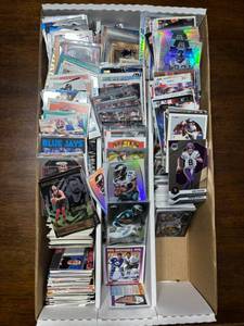 lot 109 image: Box of Sports Cards, Mix of Sports, Stars and Hall of Famers