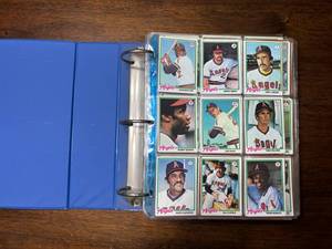 lot 112 image: 1978 Topps Baseball Card Set (Possibly a Complete Set, We Havent Checked Every Card to Confirm)