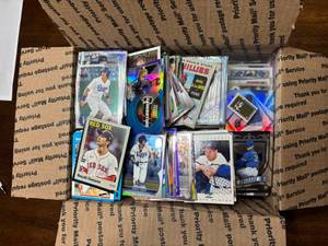 lot 118 image: Large Box of Baseball Cards, Mostly Newer Cards, Stars and More