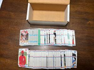 lot 131 image: 1988 Fleer Partial Set Baseball Cards, Stars and Rookies Included