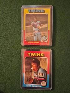 lot 121 image: 1975 Topps set, featuring Minnesota Twins players.